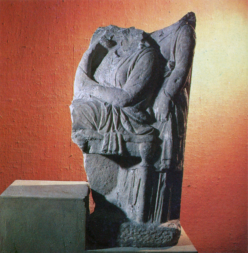 Музеј на Македонија - скулптура од античкиот град Скупи
